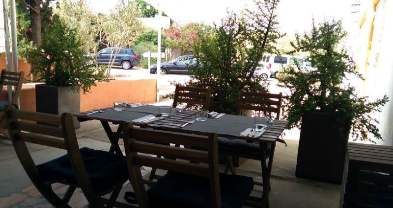 Restaurante-Lebeche-dining-table
